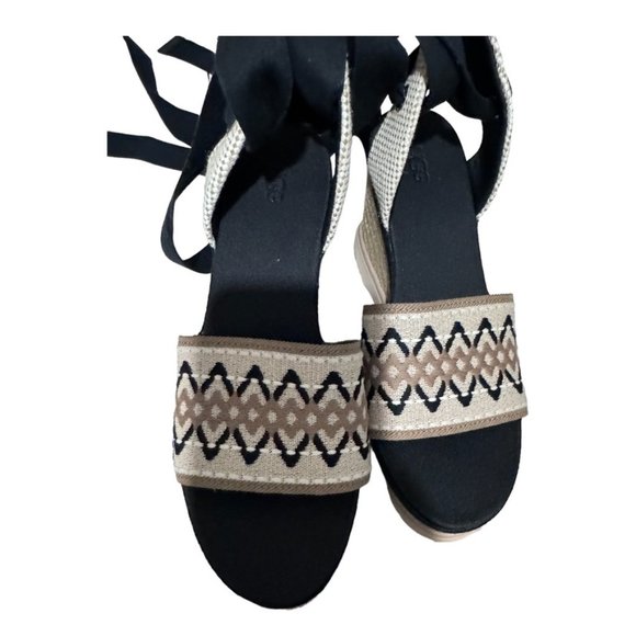 UGG Abbot Ankle Wrap Wedge Sandal Women's Size 8.5 NWT No Box - Picture 12 of 13